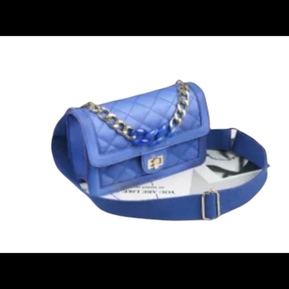 Quilted Crossbody Purse - Picture 3 of 6